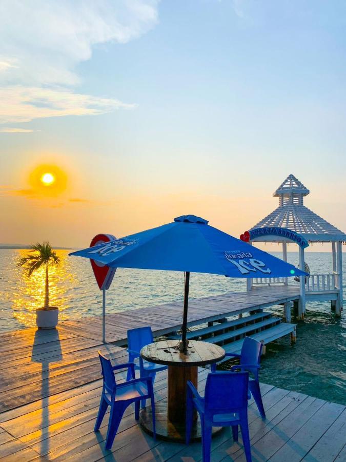 Restaurante Y Hotel “La Pesca” 푸에르토 바리오스 외부 사진